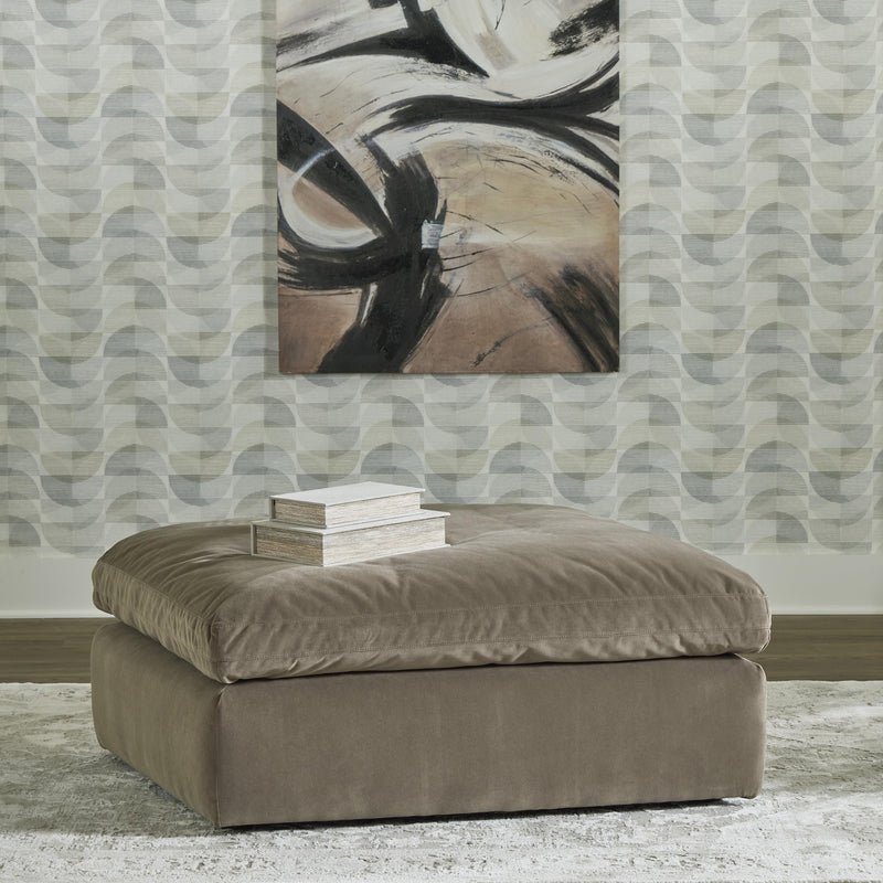 Signature Design by Ashley Sophie Ottoman 1570608 IMAGE 3