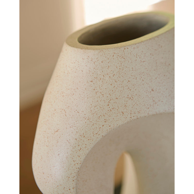  Signature Design by Ashley Odion A2000842 Vase IMAGE 5